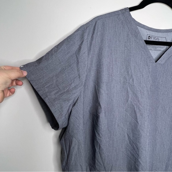 Figs Technical Collection Women’s Casma Graphite Gray V-Neck Scrub Top Sz 5 XL - Picture 10 of 10